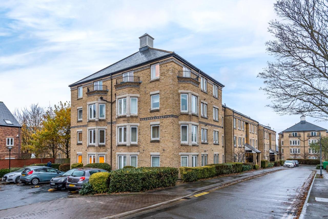 Modern Smart Open Plan Living With Free Parking Apartamento York